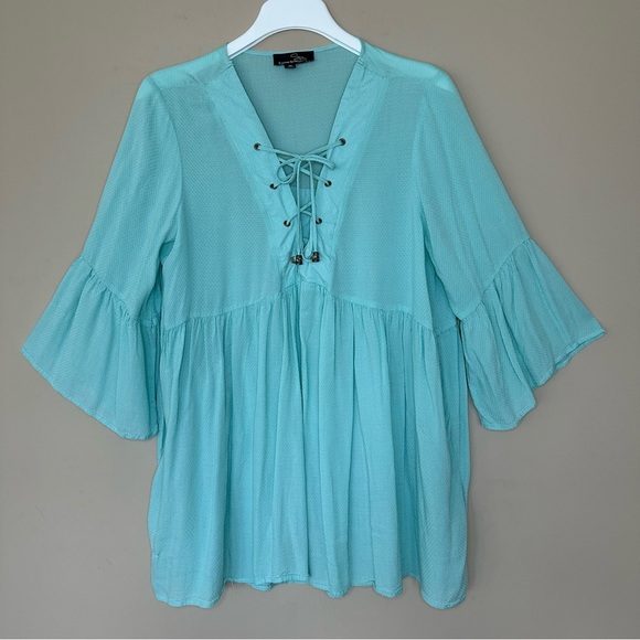 Suzanne Betro Women 1X Babydoll Tunic Top Pastel Baby Blue Bell Sleeves Lace Up - Picture 1 of 8